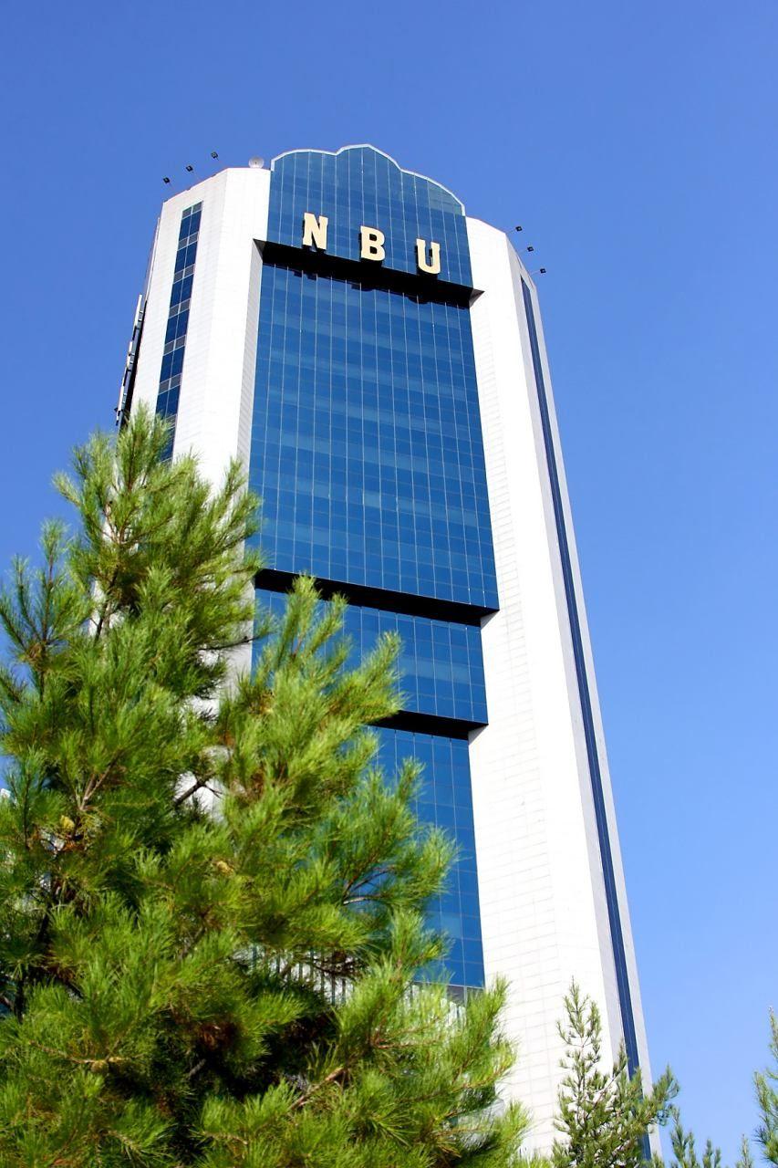 O‘zbekiston Milliy bankining Toshkentdagi NBU yozuvi ko‘rinib turgan bosh ofisi